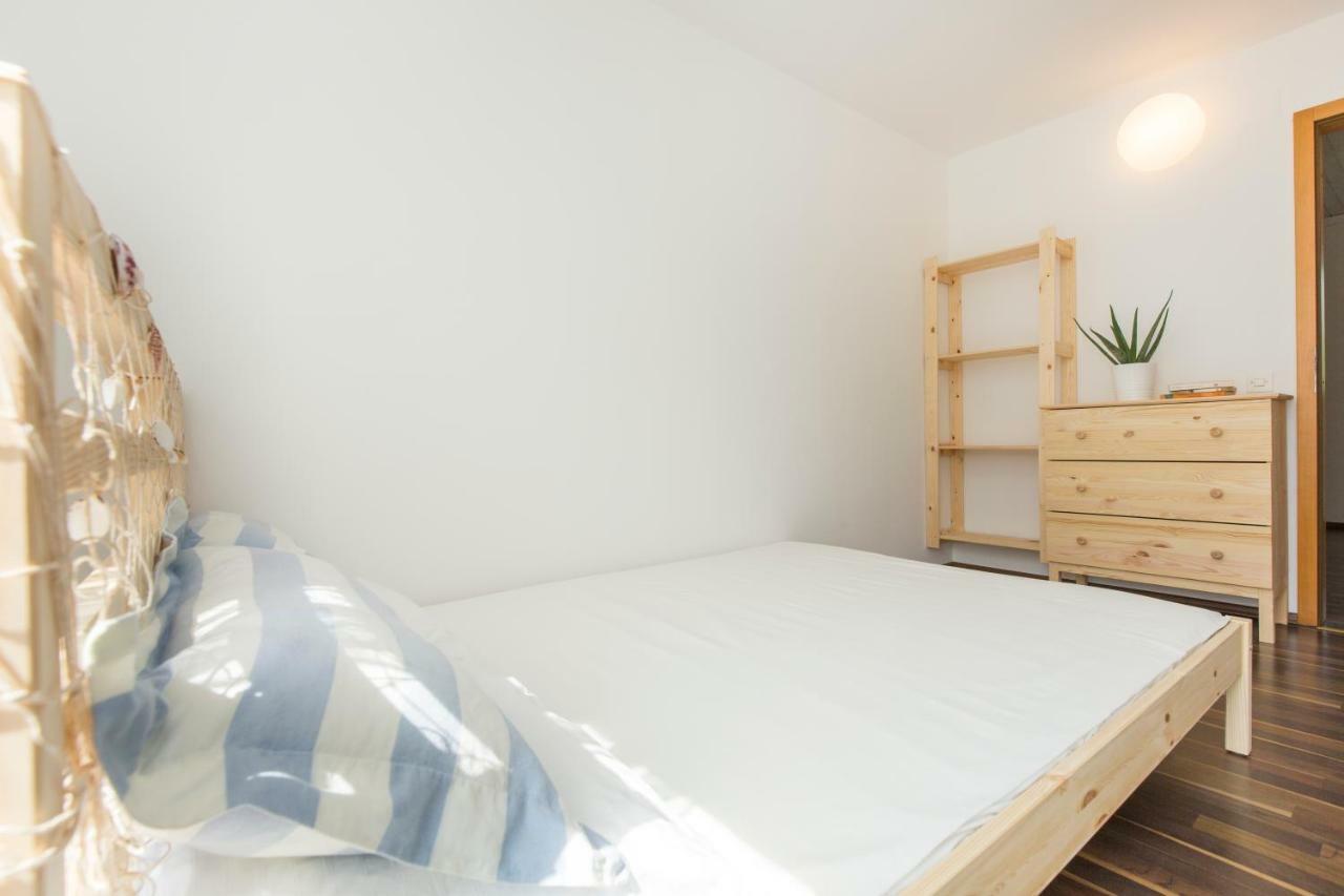 Casa Flora 3-Minutes' Walk From The Beach Novigrad Istria Exteriör bild