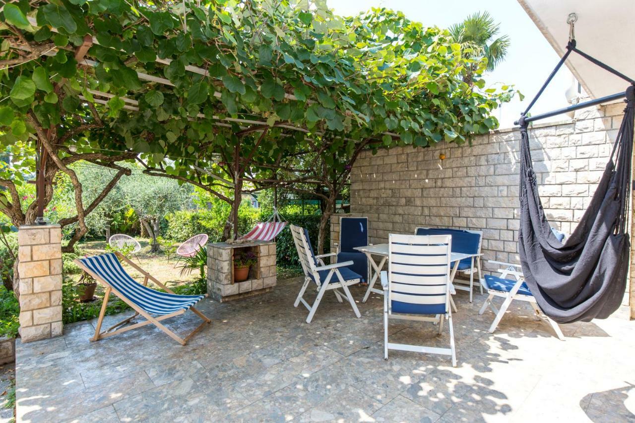 Casa Flora 3-Minutes' Walk From The Beach Novigrad Istria Exteriör bild