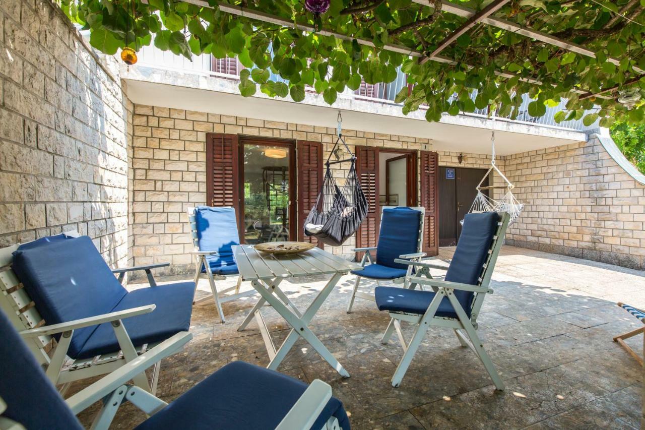 Casa Flora 3-Minutes' Walk From The Beach Novigrad Istria Exteriör bild